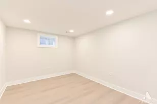 10455 S Whipple St, Chicago, IL 60655 - Photo 22