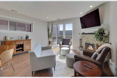 2241 W Roscoe Street #3, Chicago, IL 60618 - Photo 2