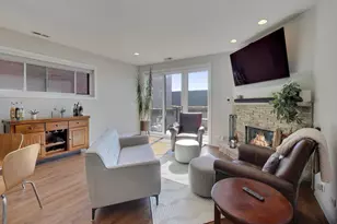 2241 W Roscoe St, Chicago, IL 60618 - Photo 2