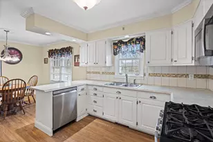 420 Summit St, Algonquin, IL 60102 - Photo 6