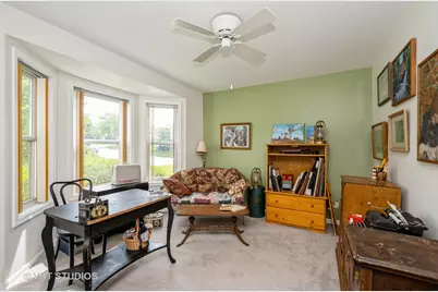 1016 Castleton Court, Grayslake, IL 60030 - Photo 2