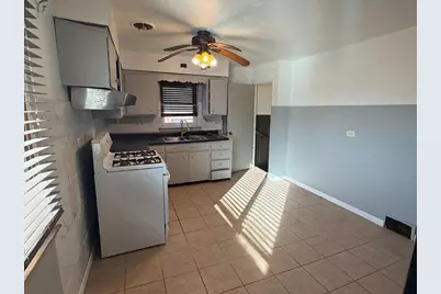 12484 S Michigan Avenue, Chicago, IL 60628 - Photo 10