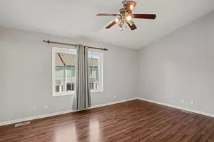 1870 Middlebury Dr, Aurora, IL 60503 - Photo 14