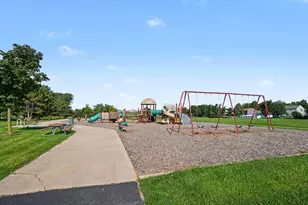 1870 Middlebury Dr, Aurora, IL 60503 - Photo 22