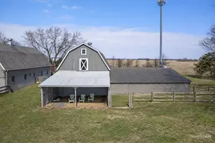 42W534 Empire Rd, Saint Charles, IL 60175 - Photo 6