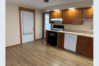 609 E Clay Street, Clifton, IL 61727 - Photo 32