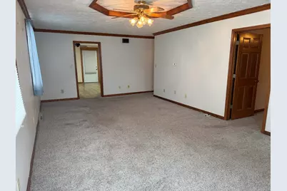 609 E Clay Street, Clifton, IL 61727 - Photo 16