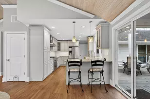 270 S Ott Ave, Glen Ellyn, IL 60137 - Photo 10