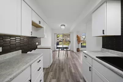 1670 College Green Drive, Elgin, IL 60123 - Photo 14