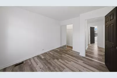 1670 College Green Drive, Elgin, IL 60123 - Photo 22