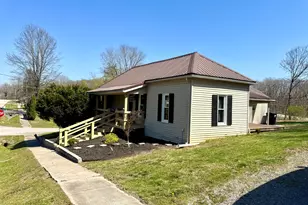 56 May Ave, Buncombe, IL 62912 - Photo 2