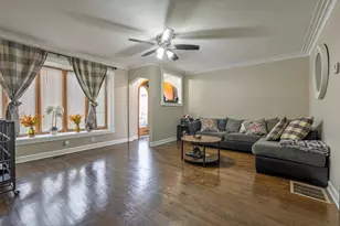 6825 S Rockwell St, Chicago, IL 60629 - Photo 20