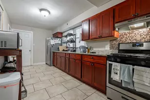 6825 S Rockwell St, Chicago, IL 60629 - Photo 12