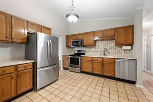 1095 Devonshire Ave, Naperville, IL 60540 - Photo 14