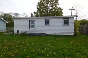 1069 Douglas Ave, Aurora, IL 60505 - Photo 8