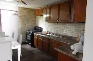 1069 Douglas Ave, Aurora, IL 60505 - Photo 4