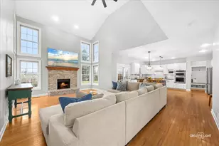 39W771 Benton Ln, Geneva, IL 60134 - Photo 8