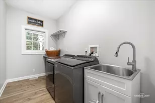 39W771 Benton Ln, Geneva, IL 60134 - Photo 18