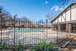 8137 Chestnut Dr, Palos Hills, IL 60465 - Photo 34