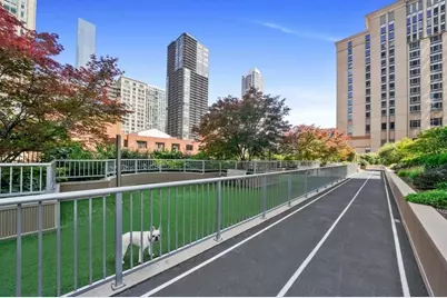 545 N Dearborn Street #1809, Chicago, IL 60654 - Photo 18