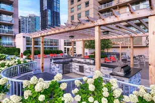 545 N Dearborn St, Chicago, IL 60654 - Photo 24