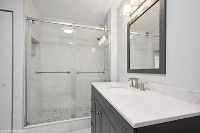 545 N Dearborn Street #1809, Chicago, IL 60654 - Photo 10