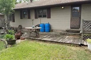 24 W Sloan St, Harrisburg, IL 62946 - Photo 16