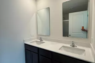 347 Summit Cir, Lombard, IL 60148 - Photo 14