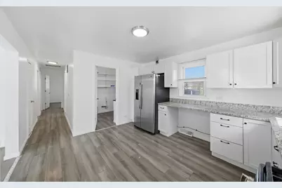 349 Woodland Drive, Grayslake, IL 60030 - Photo 12