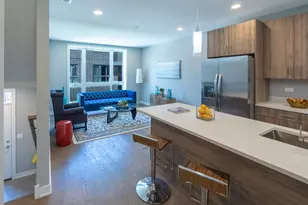 2631 S Throop St, Chicago, IL 60608 - Photo 4