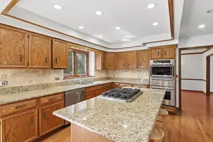 1000 Sheringham Dr, Naperville, IL 60565 - Photo 16