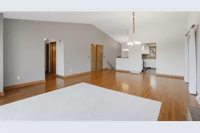4828 6th Avenue Drive, Moline, IL 61265 - Photo 8