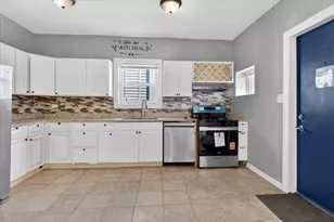 1 E 114th St, Chicago, IL 60628 - Photo 12