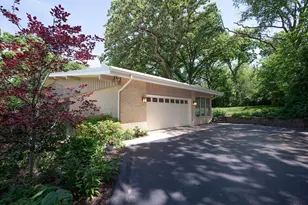 1196 Nottingham Ln, Elgin, IL 60120 - Photo 4