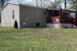 344 Seba St, Hurst, IL 62949 - Photo 4