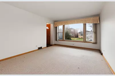 6421 S Knox Avenue, Chicago, IL 60629 - Photo 4