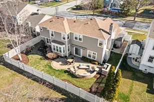 1894 Maine Dr, Elk Grove Village, IL 60007 - Photo 30