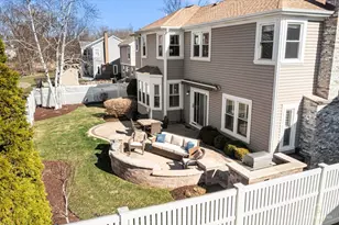 1894 Maine Dr, Elk Grove Village, IL 60007 - Photo 32