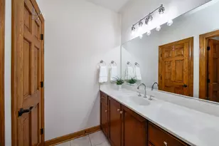 2009 Mackenzie Pl, Wheaton, IL 60187 - Photo 34