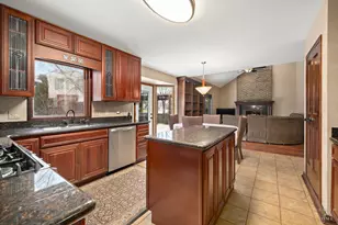 1630 Castaway Ct, Hoffman Estates, IL 60010 - Photo 14