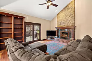 1630 Castaway Ct, Hoffman Estates, IL 60010 - Photo 20