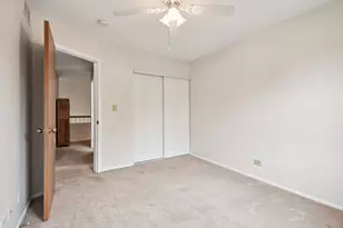 4425 Castlebar Ln, Hanover Park, IL 60133 - Photo 18