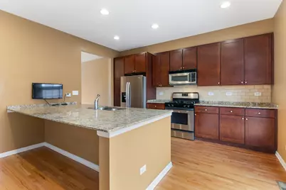 2411 N 75th Avenue, Elmwood Park, IL 60707 - Photo 6