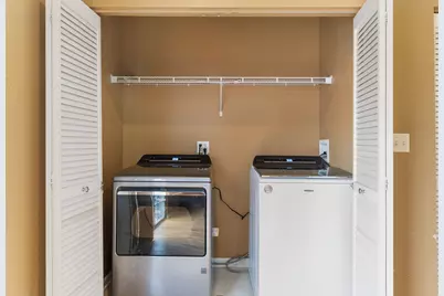 2411 N 75th Avenue, Elmwood Park, IL 60707 - Photo 8