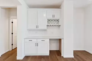 3284 Mallory Creek Ln, Aurora, IL 60503 - Photo 2