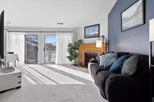 1606 Stratford Ct, Wheeling, IL 60090 - Photo 4