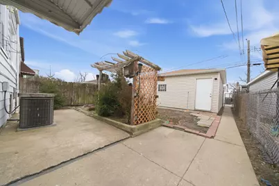 1424 S 57th Avenue, Cicero, IL 60804 - Photo 36