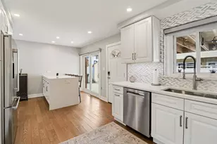 9262 N Woodland Dr, Niles, IL 60714 - Photo 8