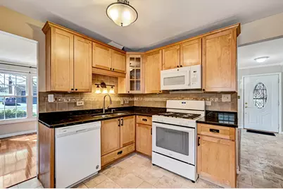 6928 W Crandall Avenue, Worth, IL 60482 - Photo 6