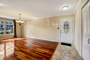 6928 W Crandall Ave, Worth, IL 60482 - Photo 10